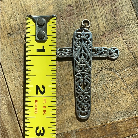 Silver Filigree Cross Pendant - Picture 5 of 9